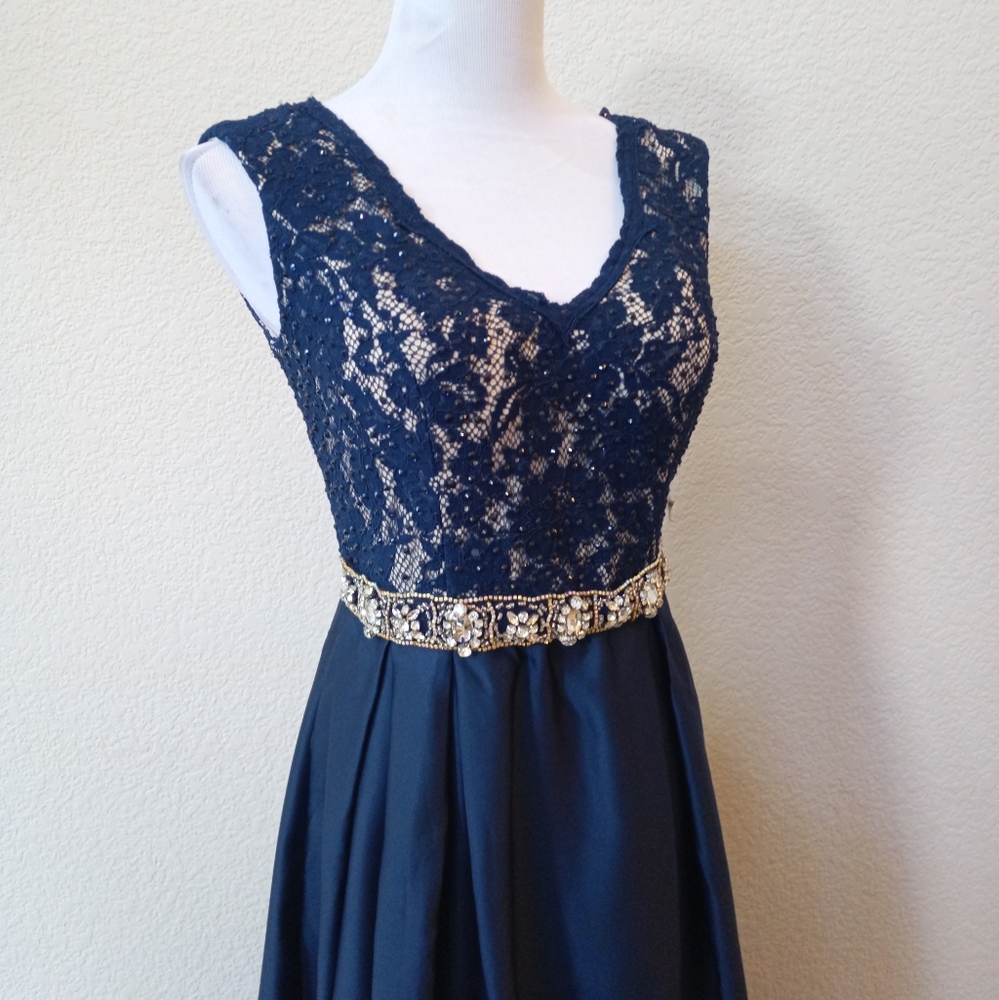 Cachet lace and satin navy blue jeweled waistband gown - Picture 3 of 13